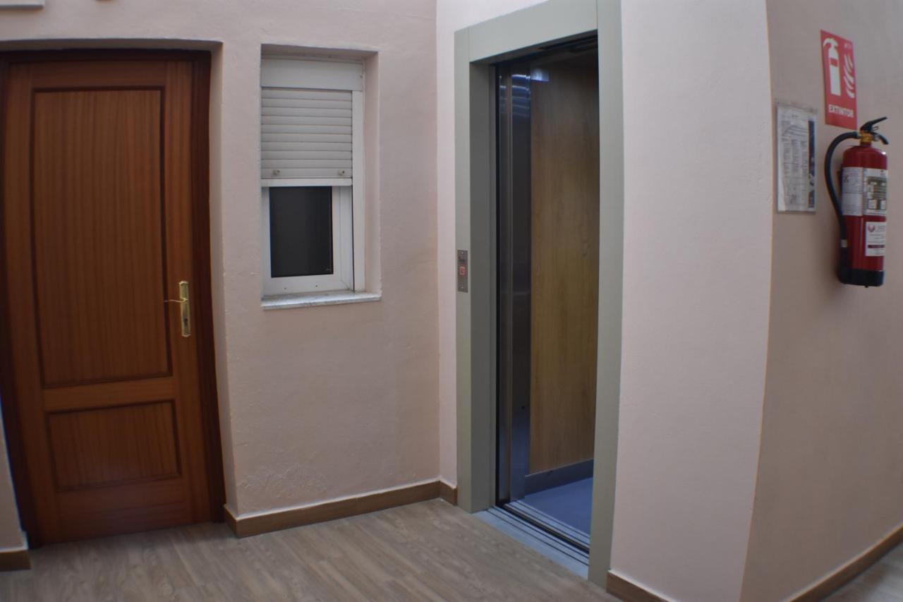 Hostal Alamare Севилья Экстерьер фото