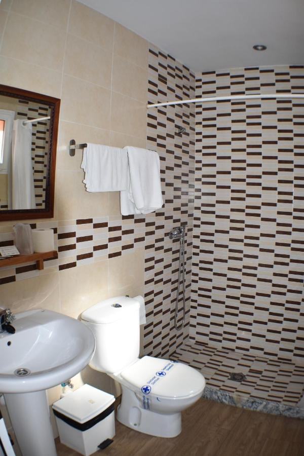 Hostal Alamare Севилья Экстерьер фото