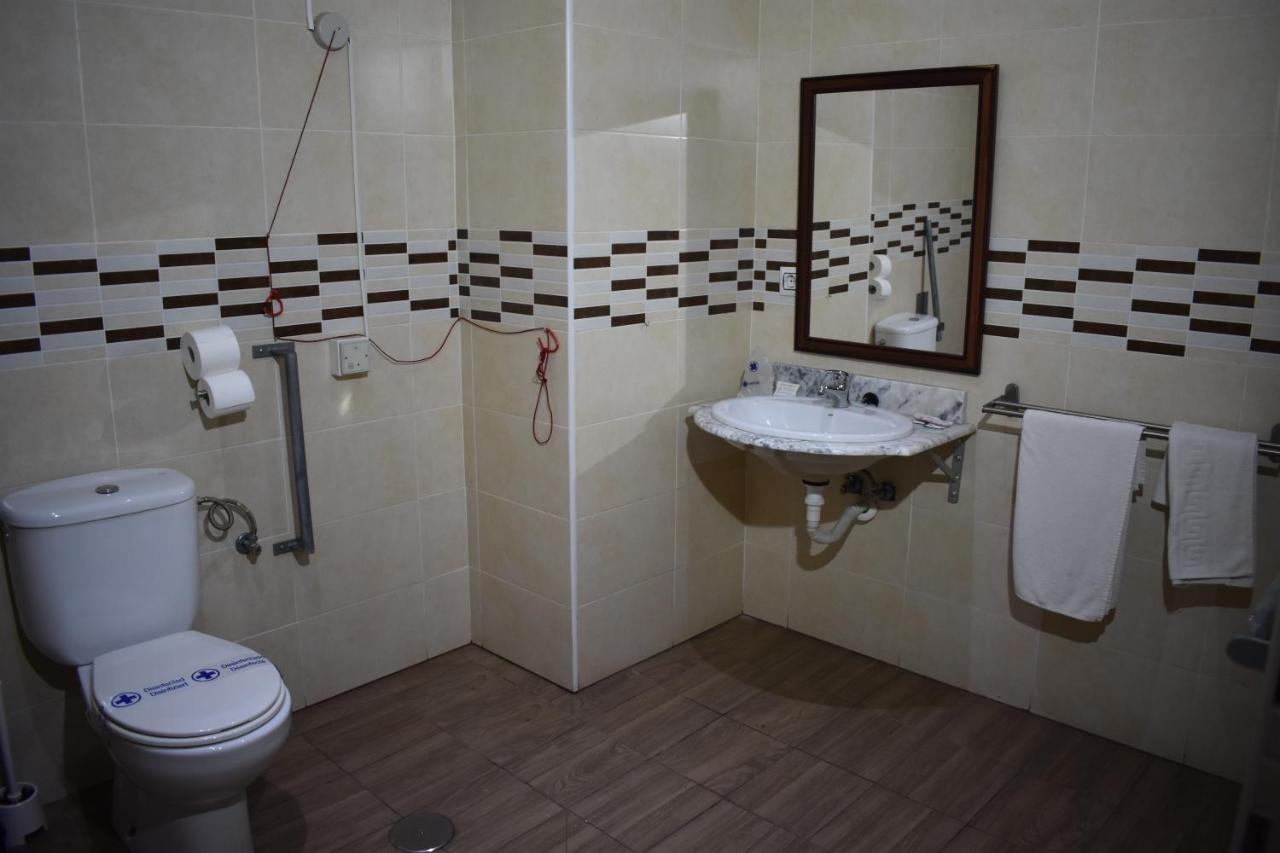 Hostal Alamare Севилья Экстерьер фото