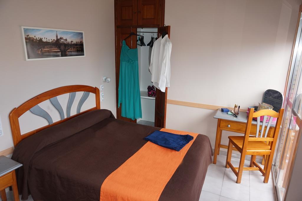 Hostal Alamare Севилья Экстерьер фото